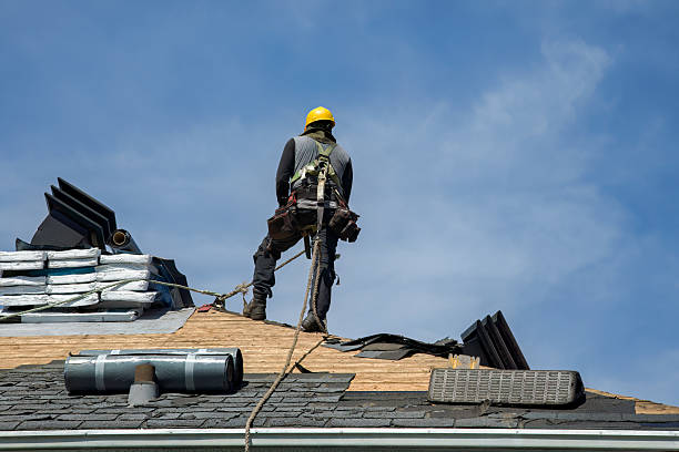 Professional Roofing technician working in New Holland, OH